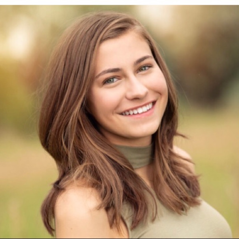 Meet your Posher, Dani